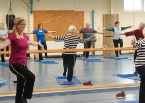 Gleichgewichtstraining ist in fast jeder Rehasport stunde dabei