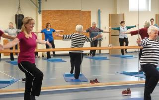 Gleichgewichtstraining ist in fast jeder Rehasport stunde dabei