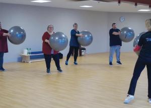 Rehasport XL speziell abgestimmt auf Personen mit mehr Gewicht.